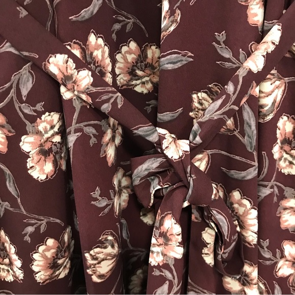 Bobeau Burgundy Floral Print Long Sleeve Dress - Picture 4 of 8